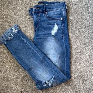 Medium washed skinny jeans